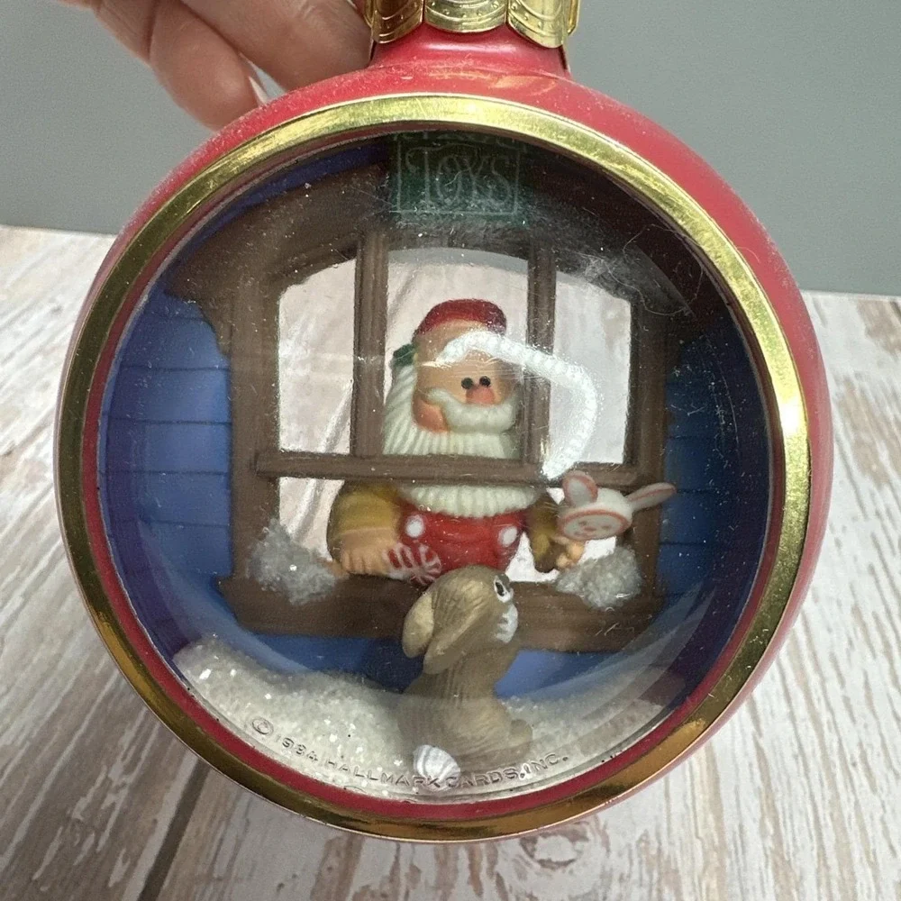 Vintage Hallmark Keepsake Ornament Lighted - Santa's Workshop -‎ 1984 with Box